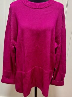 GAP Women's Crewneck Sweater in Vibrant Fuchsia
